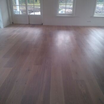 eiken naturel oak vloer in huiskamer